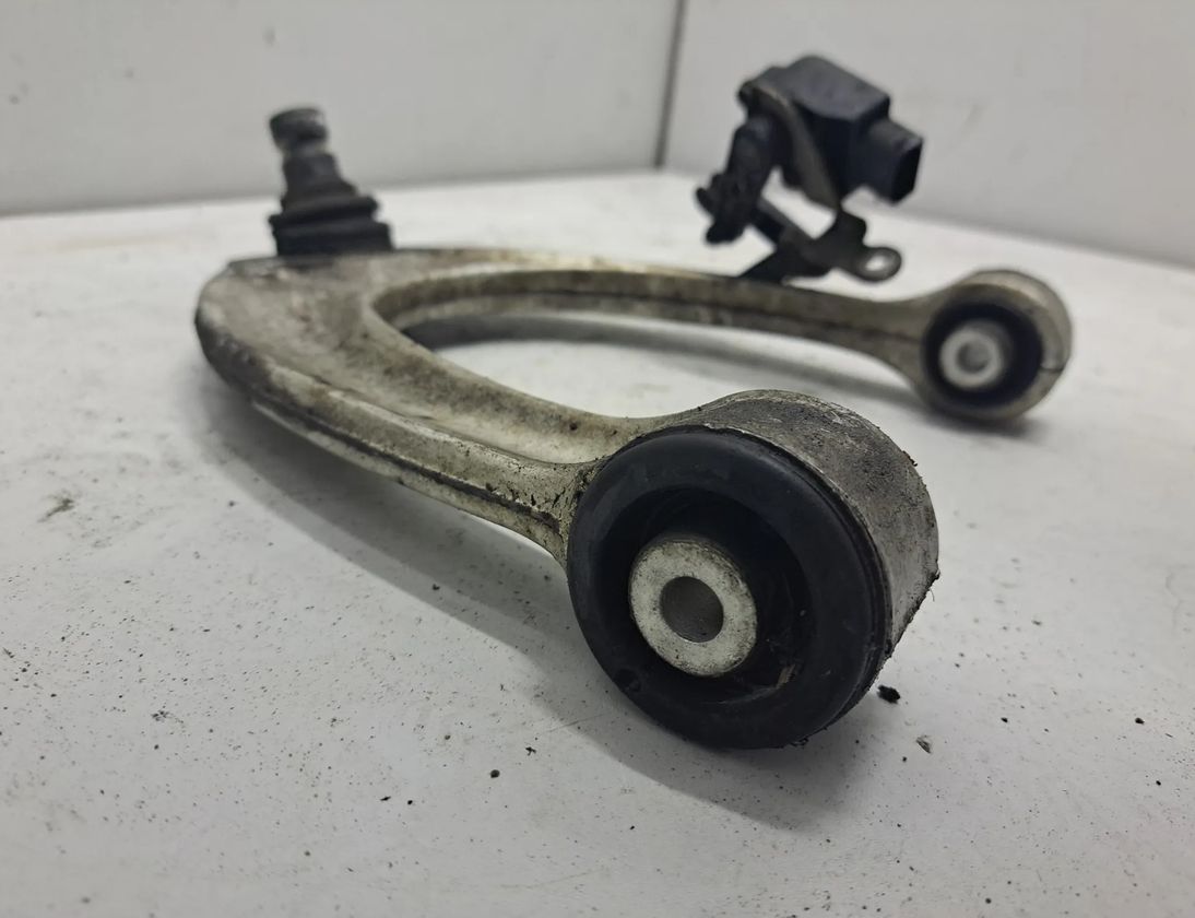 BMW M6 F06/F12/F13 (2012-2018) Forreste venstre Øvre Wishbone Arm 2284981,6860843,6870000 22608361