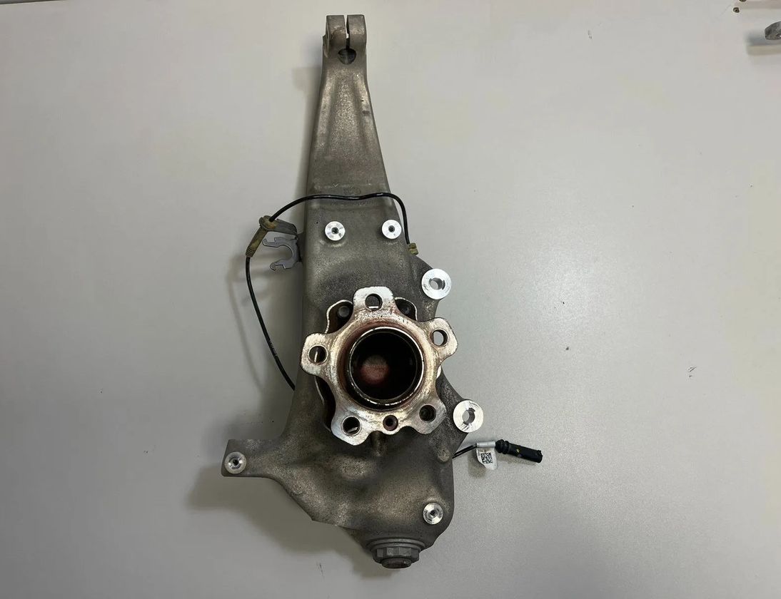 BMW 5 Series G30/G31 (2016-2023) Forreste venstre affjedring 6884385,6861165,6861181,8873893,6868688,6869535,6861485,6866613,6899176,6874632 29861076