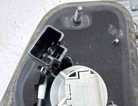 TOYOTA Avensis 3 generation (2009-2020) Venstre bagklap baglygte 32613416