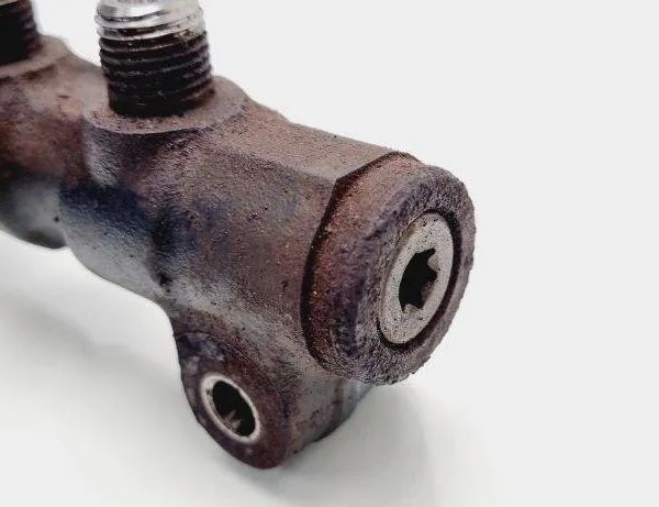 CITROËN Berlingo 2 generation (2008-2023) Brændstofskinne 9654592680 31086059