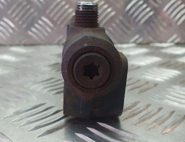 CITROËN C4 1 generation (2004-2011) Brændstofskinne 9654592680 31116255