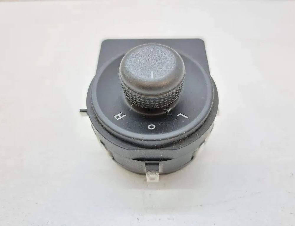 OPEL Astra J (2009-2020) Kontakt til spejljustering 13271827 26902968