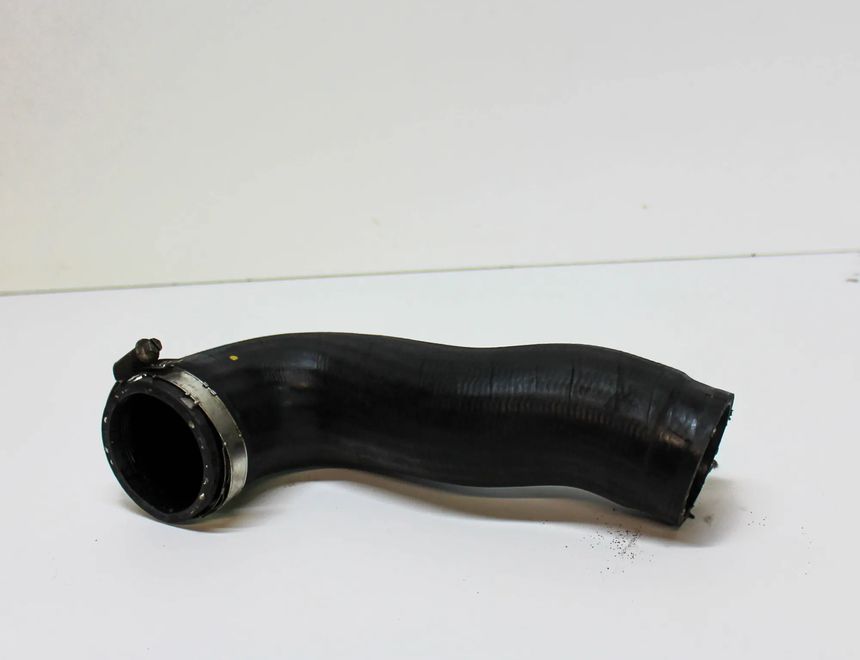 VOLKSWAGEN Passat B7 (2010-2015) Højre side intercooler slange 1K0145832AF 14760349