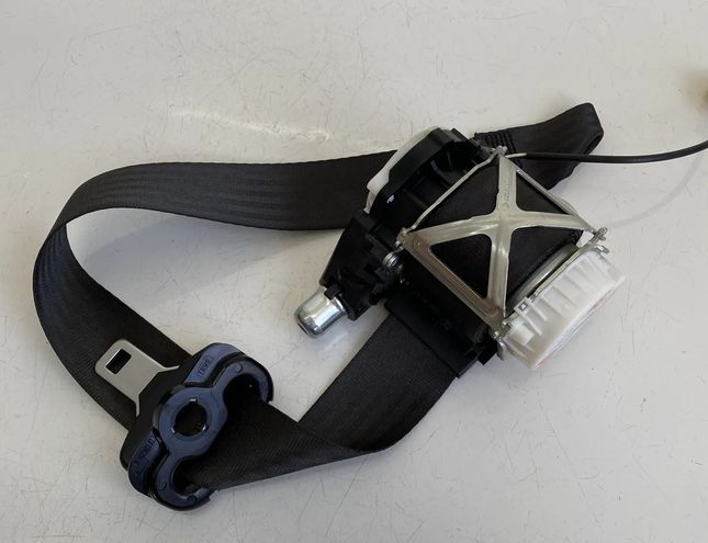 MASERATI GranTurismo 1 generation (2007-2020) Forreste højre sikkerhedssele 080086690 31969764