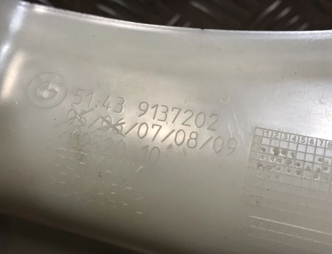 BMW 5 Series Gran Turismo F07 (2010-2017) Bagerste venstre søjlebeklædning 9137202 18063122