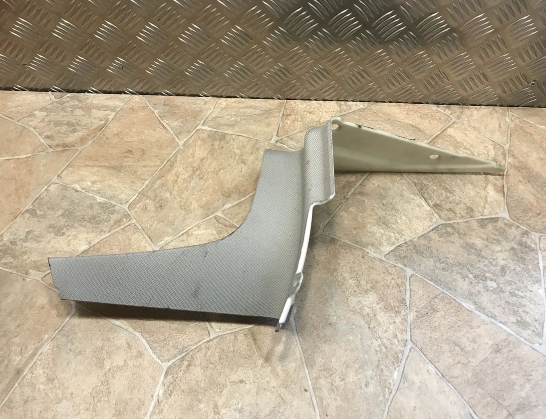 BMW 5 Series Gran Turismo F07 (2010-2017) Bagerste venstre søjlebeklædning 9137202 18063122