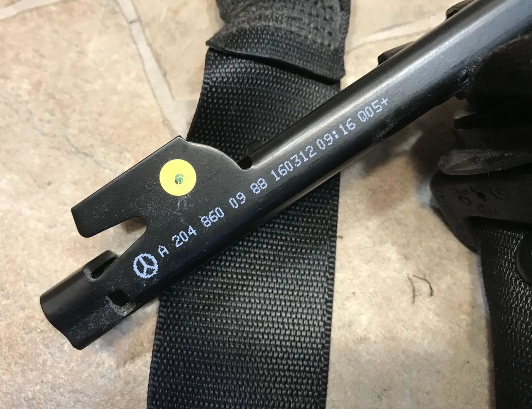 MERCEDES-BENZ C-Class W204/S204/C204 (2004-2015) Forreste højre sikkerhedssele A2048602485 18171936