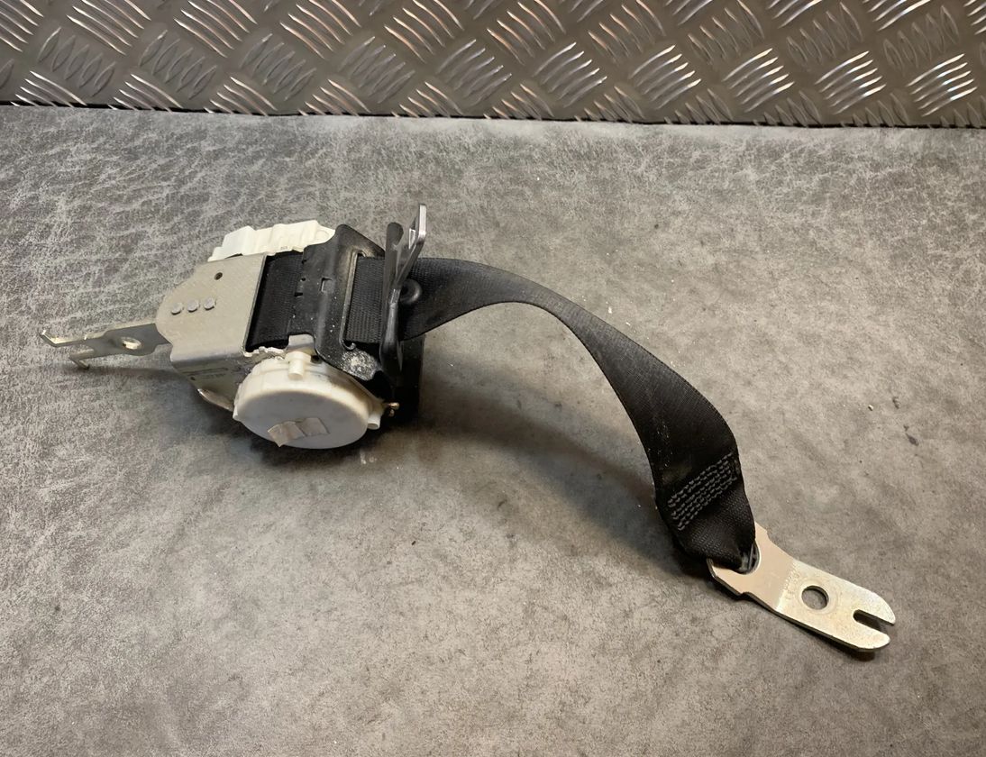BMW 5 Series E60/E61 (2003-2010) Højre bagerste sikkerhedssele 33028136 23616519