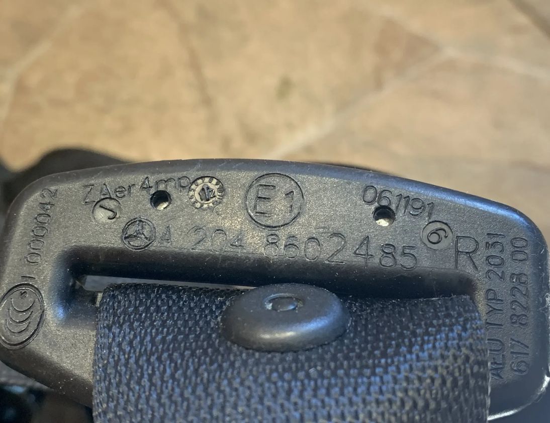 MERCEDES-BENZ C-Class W204/S204/C204 (2004-2015) Forreste højre sikkerhedssele A2048602485 25629487