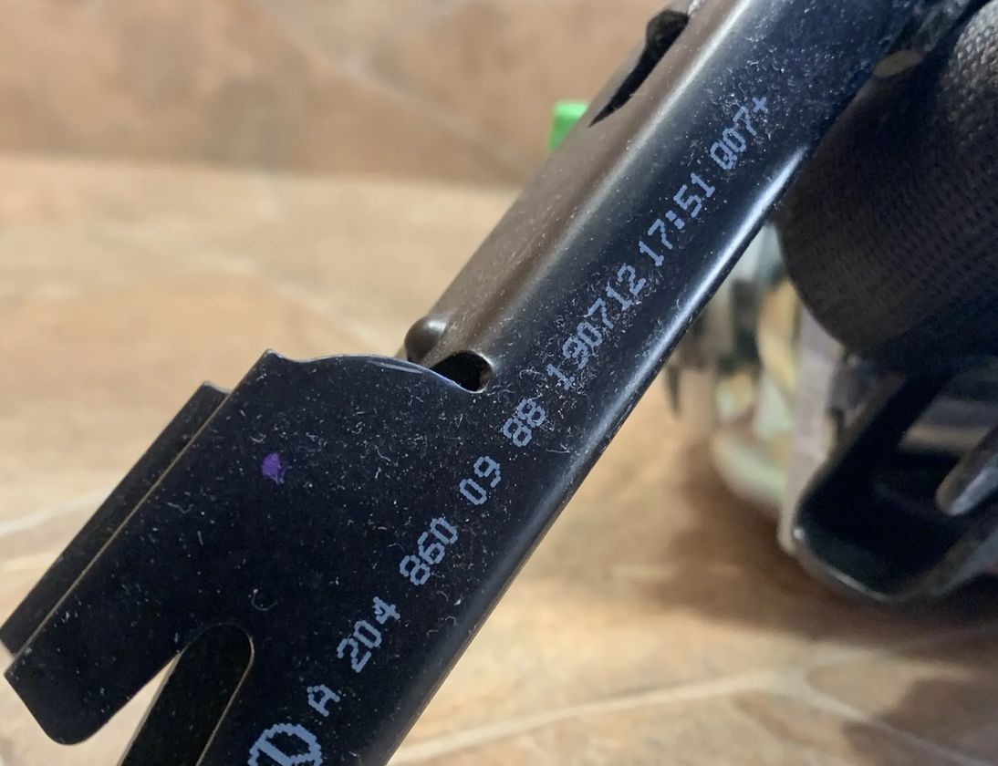 MERCEDES-BENZ C-Class W204/S204/C204 (2004-2015) Forreste højre sikkerhedssele A2048602485 25629487