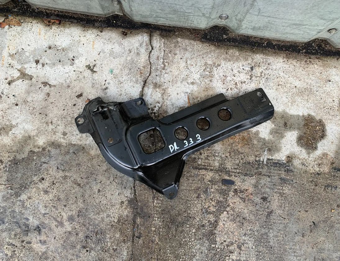 MERCEDES-BENZ C-Class W205/S205/C205 (2014-2023) Andre kropsdele A2056106900 32935313