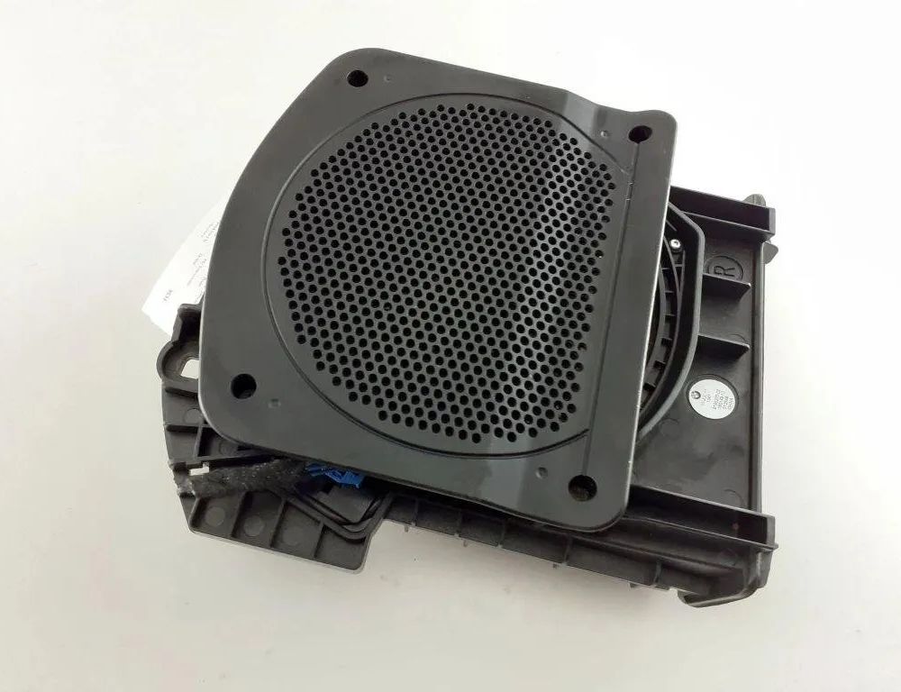 BMW 5 Series F10/F11 (2009-2017) Subwoofer 9195200 31915098