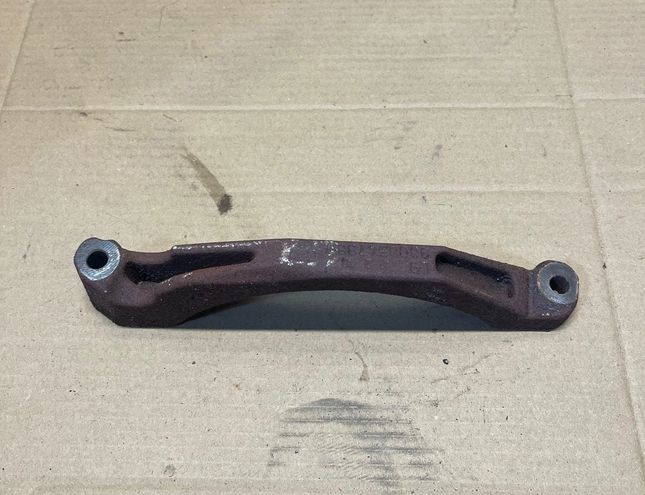 PEUGEOT 308 T9 (2013-2021) Udstødningsbøjlebeslag 9808547380 28575082