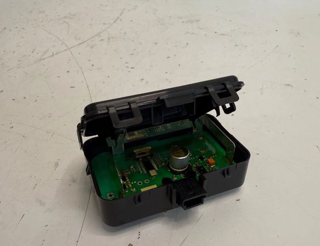 JAGUAR XF 1 generation (2011-2016) Andre kontrolenheder AH4215K602 28575088