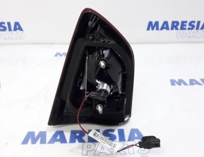 RENAULT Clio 4 generation (2012-2020) Højre side bagklap Baglygte 265502395R,265502395R0 26955581