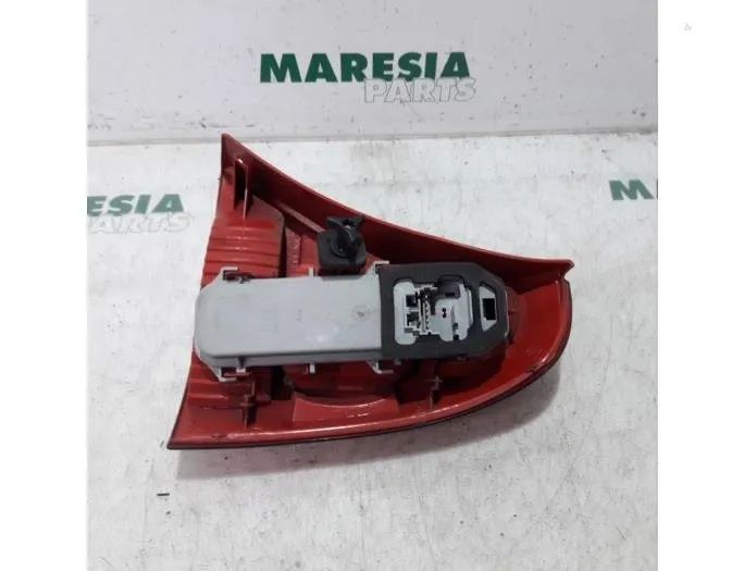 RENAULT Clio 2 generation (1998-2013) Venstre baglygte 7700410515,77004105150 27386917
