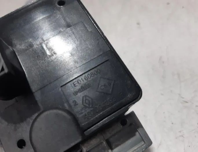 RENAULT Clio 4 generation (2012-2020) Motorkontrolenhed ECU 237104736R,237105499R,237107175R,E0160800,284B18663R,487004399,284B16257R,284B11723R,40406556 27655948