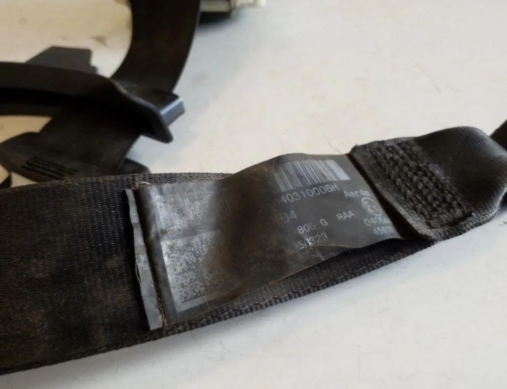 VOLKSWAGEN Passat B6 (2005-2010) Bagerste venstre sikkerhedssele 3C9857805G 32157250