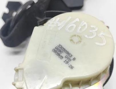 VOLKSWAGEN Passat Variant 1 generation (2010-2024) Bagerste venstre sikkerhedssele 33053953B 22724403