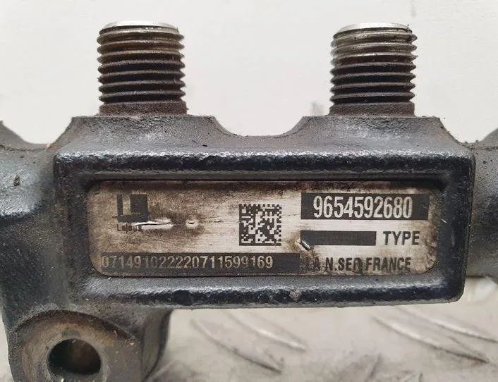 FORD Focus 2 generation (2004-2011) Brændstofskinne 9654592680 24160439