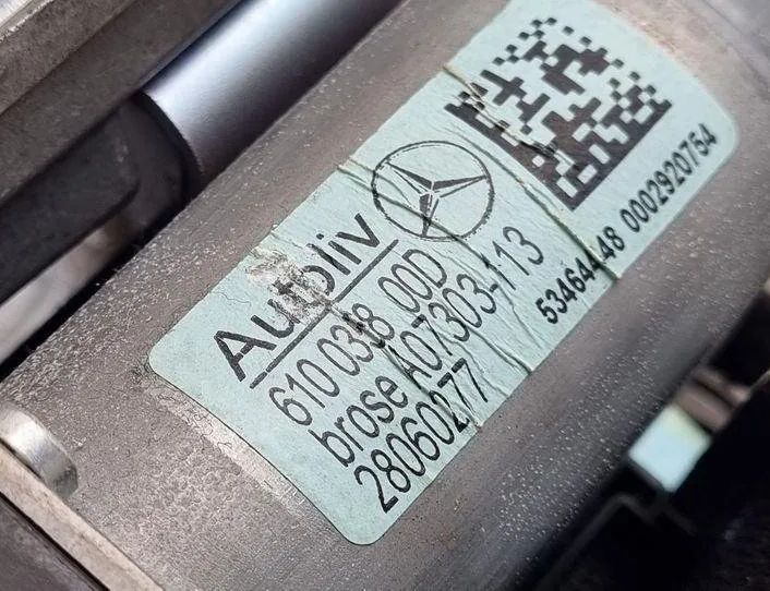 MERCEDES-BENZ C-Class W204/S204/C204 (2004-2015) Venstre forreste sikkerhedssele A2048602686,610035800D,610902000K 24182484