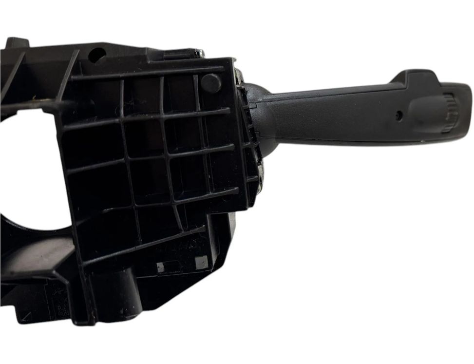 VOLVO V50 1 generation (2003-2012) Indikatorviskerarmkontakt 17G5211,P31313108 29948823