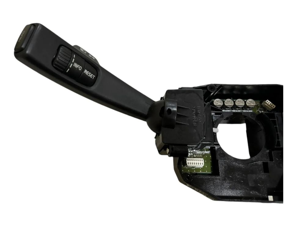 VOLVO V50 1 generation (2003-2012) Indikatorviskerarmkontakt 17G5211,P31313108 29958594