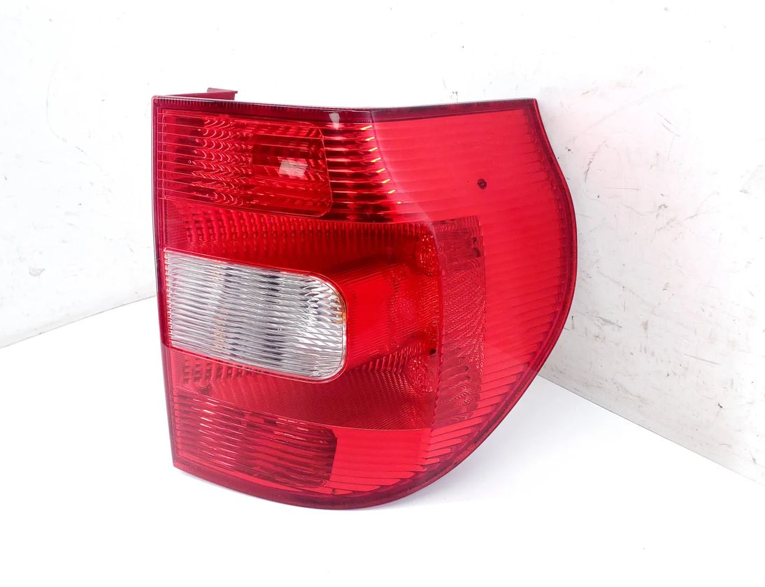 SKODA Yeti 1 generation (2009-2018) Baglygte højre baglygte 5L0945112,5L0945258,5L0945096 29083363