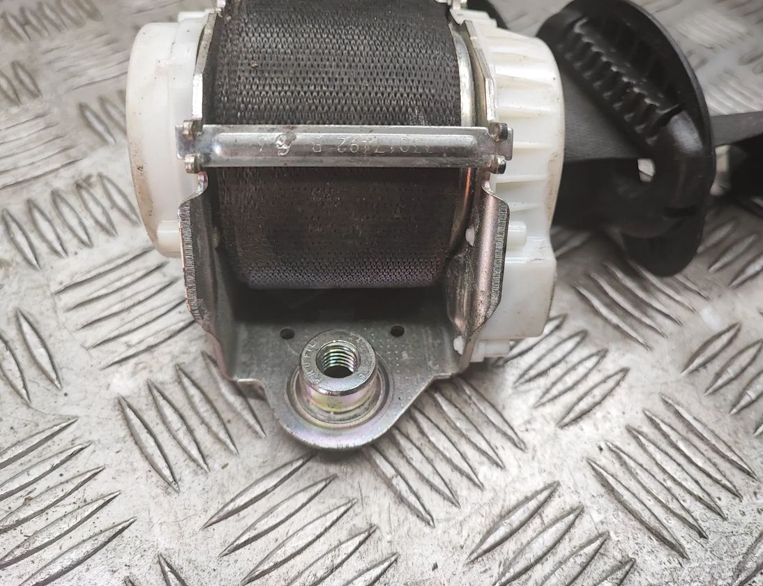 BMW 3 Series E90/E91/E92/E93 (2004-2013) Forreste højre sikkerhedssele S29117220 25392296