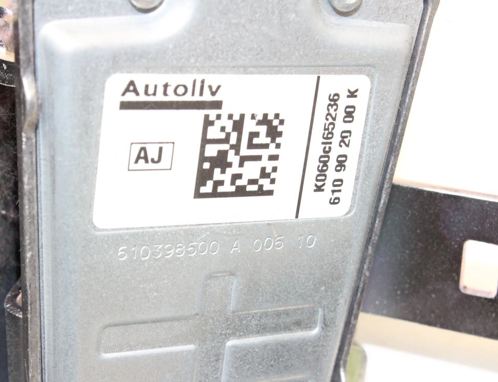 MERCEDES-BENZ C-Class W204/S204/C204 (2004-2015) Forreste højre sikkerhedssele A2048602686 17527711