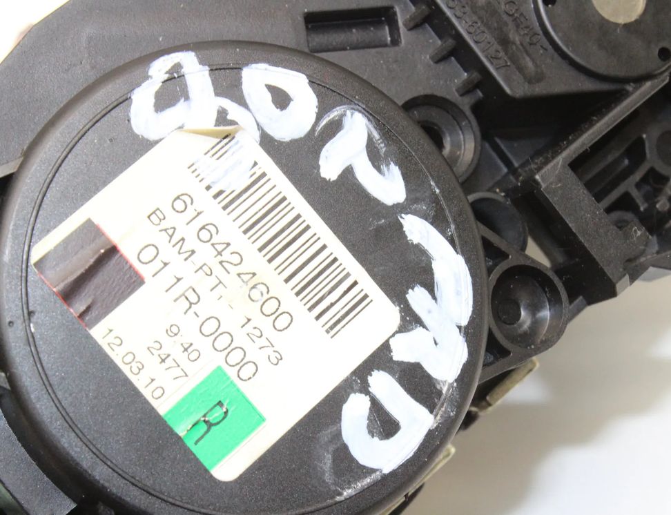 MERCEDES-BENZ C-Class W204/S204/C204 (2004-2015) Forreste højre sikkerhedssele A2048602686 17527711