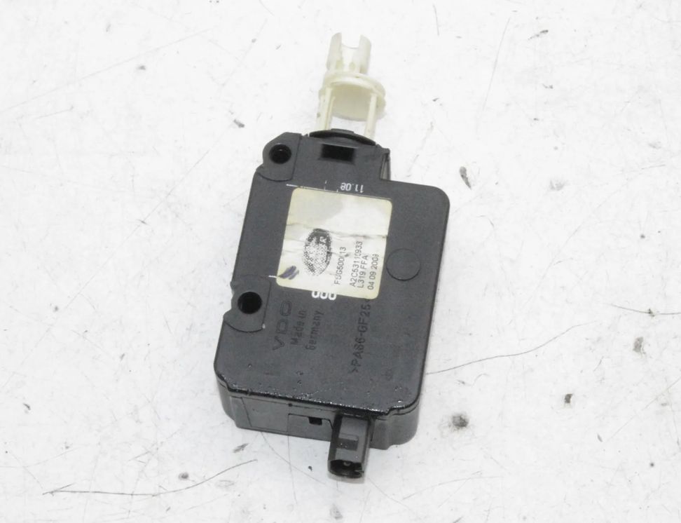 LAND ROVER Range Rover Sport 1 generation (2005-2013) Lås til brændstoftankdæksel FSG500013 25371209