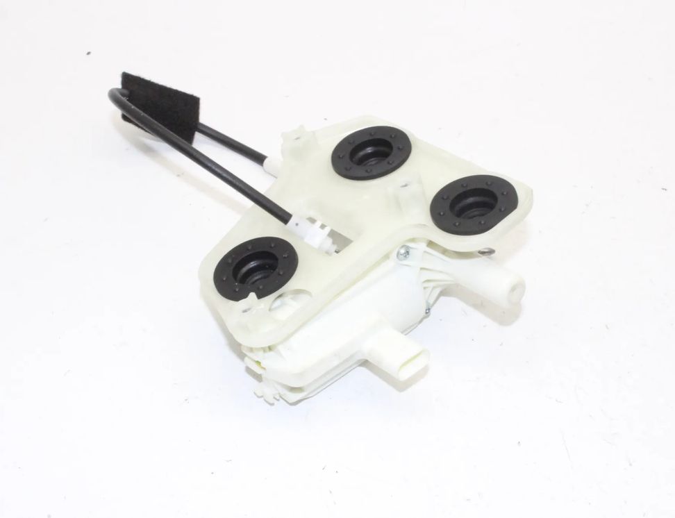 MERCEDES-BENZ C-Class W205/S205/C205 (2014-2023) Bagklap bagklappe Soft Close-motor A0999068600 31621391