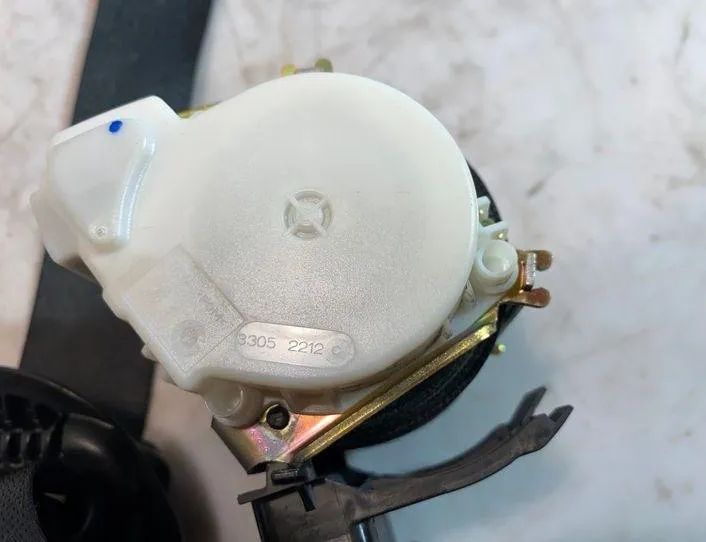 BMW 3 Series E90/E91/E92/E93 (2004-2013) Venstre forreste sikkerhedssele 33017492B,S17069955,33052212C 18126844