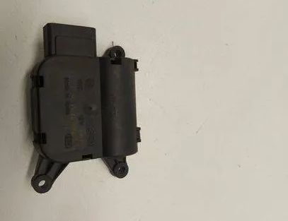 AUDI A3 8P (2003-2013) Kabinevarmer klapmotoraktuator 0132801345,983389HC,1K0907511 24423458