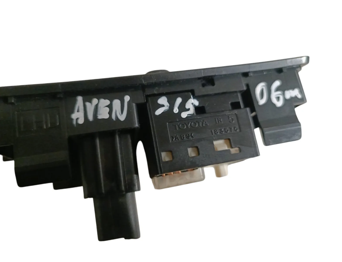 TOYOTA Avensis 2 generation (2002-2009) Kontakt til spejljustering 183575 27613785