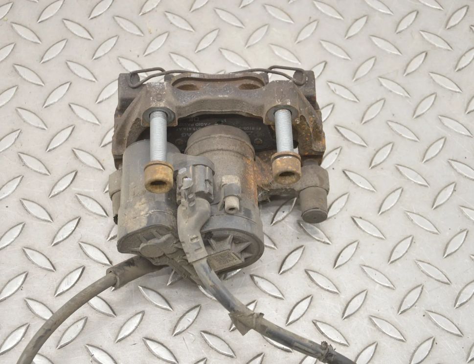 VOLKSWAGEN Golf 7 generation (2012-2024) Højre bagbremsekaliber 5Q0615406EE 18280384