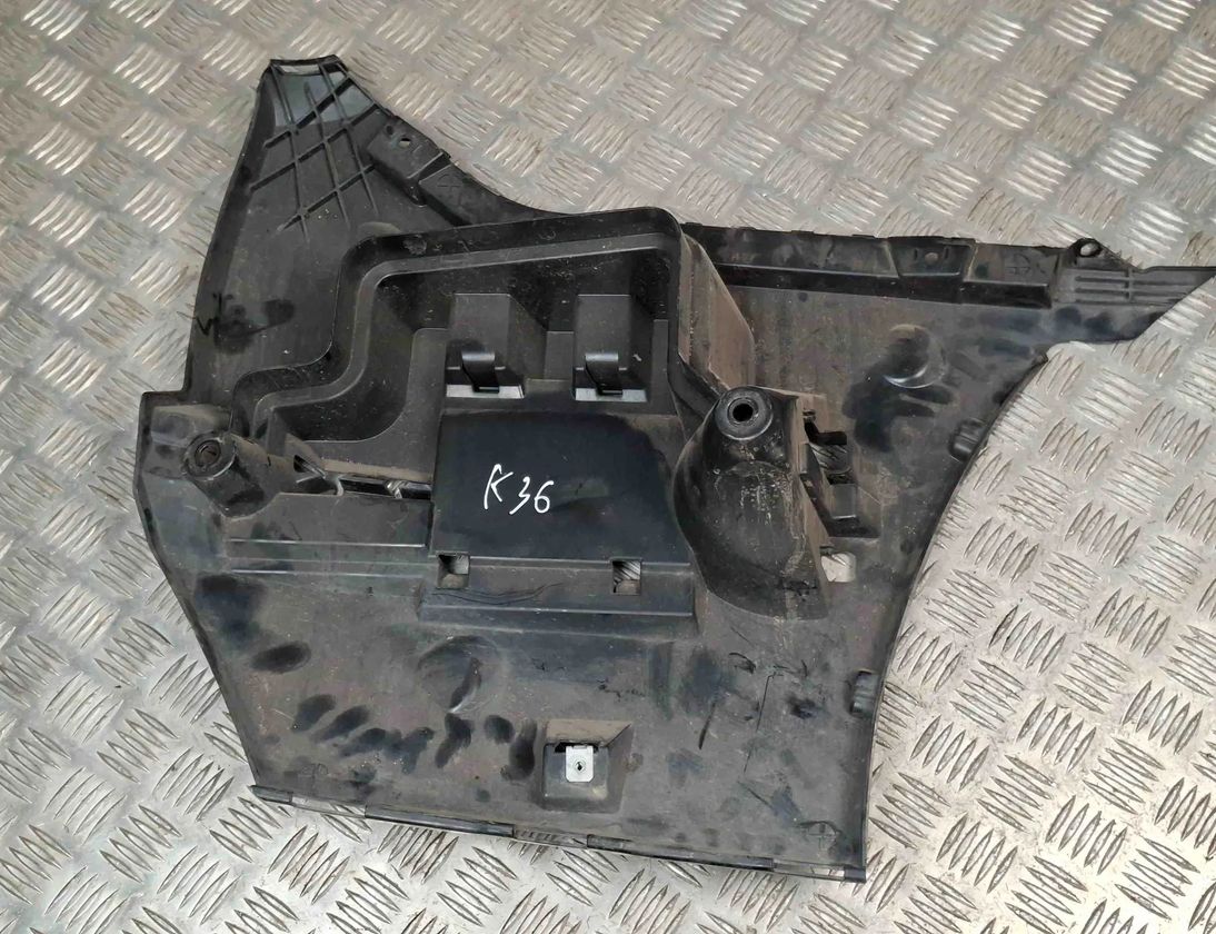 BMW 5 Series F10/F11 (2009-2017) Bageste venstre kofangerbeslag 7184767,15857711 32636402