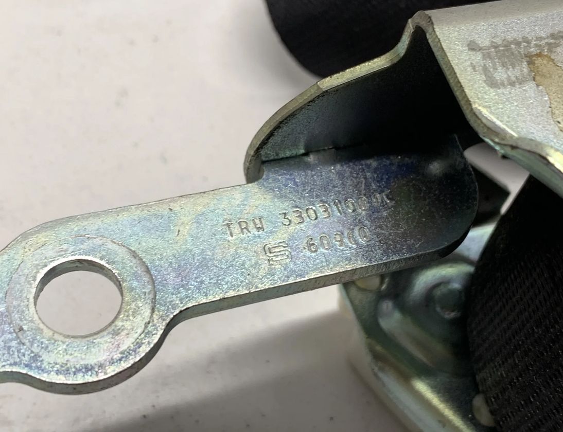 BMW 5 Series F10/F11 (2009-2017) Bagerste venstre sikkerhedssele 33061254 13828656