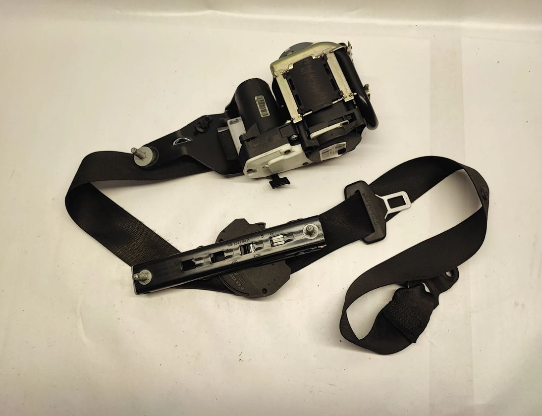 MERCEDES-BENZ CLS-Class C218/X218 (2011-2017) Forreste højre sikkerhedssele 621933200E,620048100 29023989