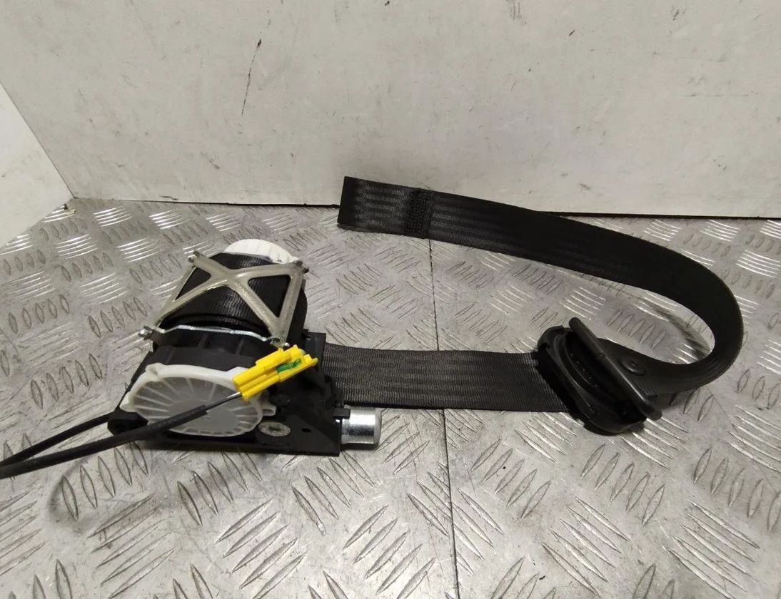 MASERATI GranTurismo 1 generation (2007-2020) Forreste højre sikkerhedssele 34157462A,33059634 23480956