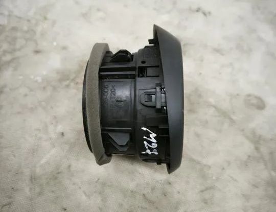 RENAULT Captur 1 generation (2013-2019) Gitter 687608143R 29957194