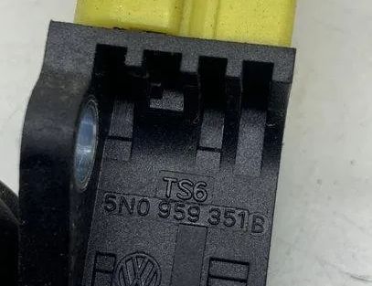 VOLKSWAGEN Passat Variant 1 generation (2010-2024) Højre bageste stødsensor 5N0959351B 23941753