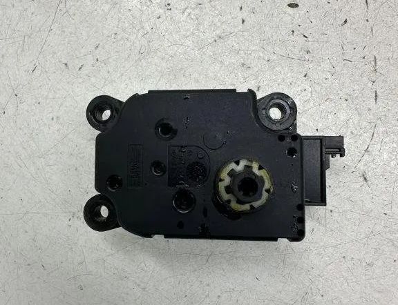 MERCEDES-BENZ E-Class W211/S211 (2002-2009) Kabinevarmer klapmotoraktuator EAB502,A2038201642 30595144