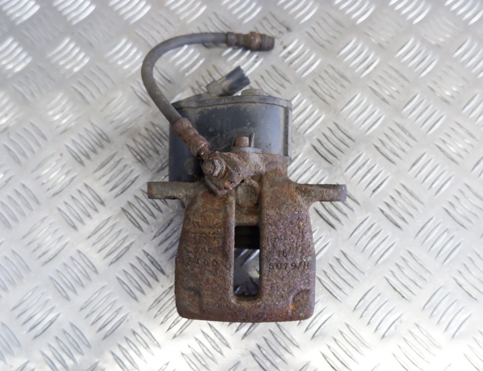 VOLKSWAGEN Passat B7 (2010-2015) Højre bagbremsekaliber 32332267 10044561