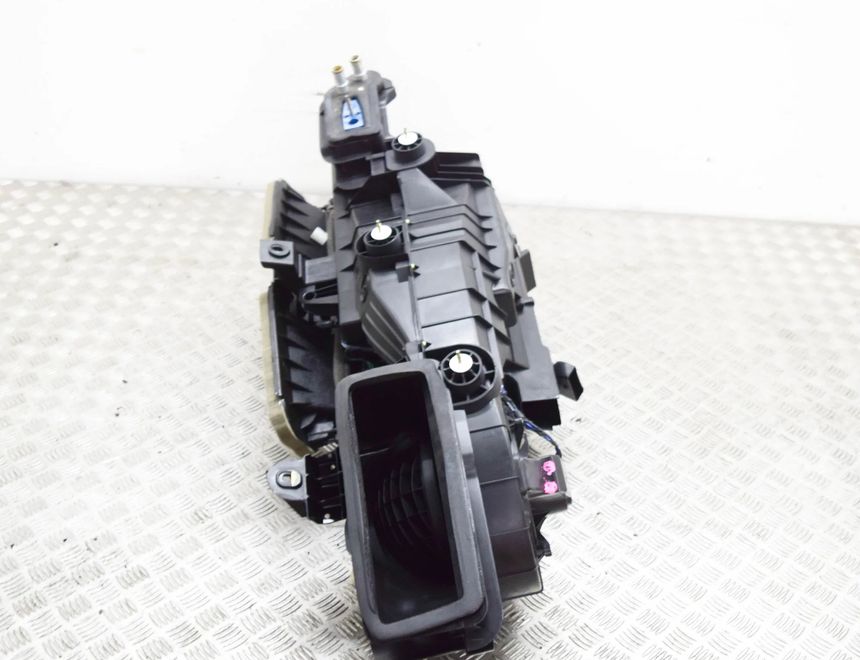 MASERATI Ghibli 3 generation (2013-2024) Interiørvarmer W0591002,670009118,N6531003,0701132570 12147589