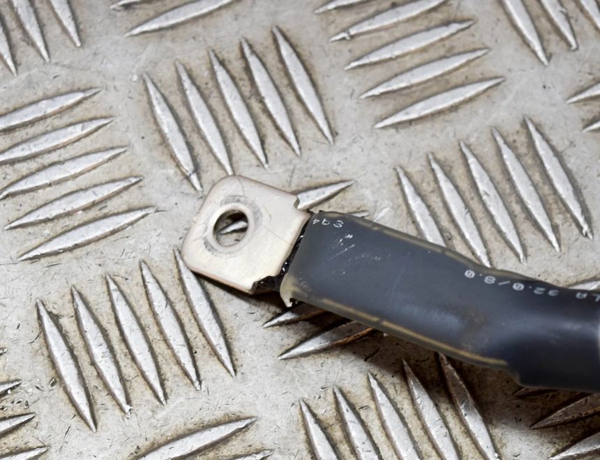 BMW 5 Series G30/G31 (2016-2023) Positivt batterikabel 6807331,6807332 15297463