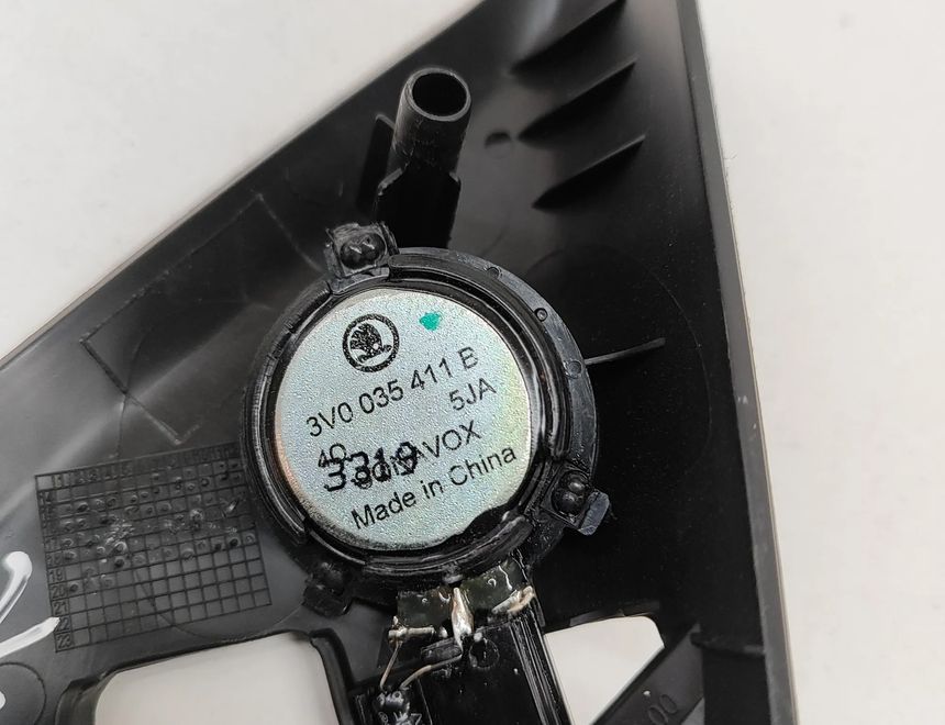 SKODA Superb 3 generation (2015-2023) Forreste venstre dørhøjttaler 3V0837973,3V0035411B 25978513