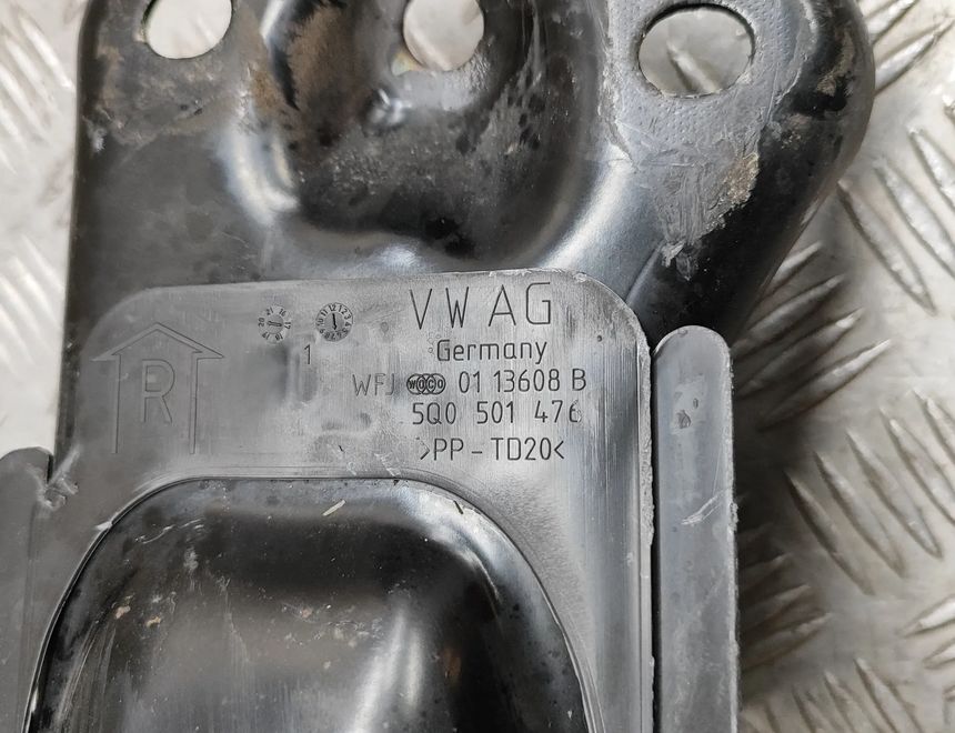 VOLKSWAGEN T-Roc 1 generation (2017-2024) Andre dele af højre bagchassis 5Q0501546C,5Q0501476 28603774