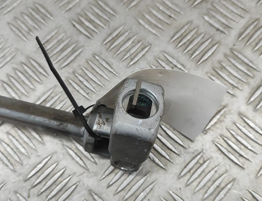 MERCEDES-BENZ GLE W167 (2019-2024) Ratstammeakselled A1674601701 29499655